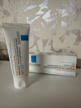 La Roche-Posay Cicaplast Balm B5 UV Broad Spectrum SPF 50 - White